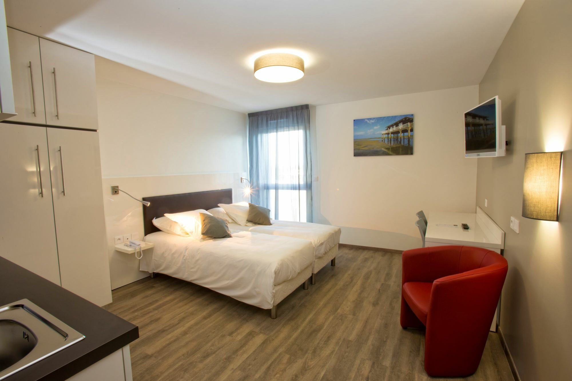 Aparthotel Bordeaux 3*